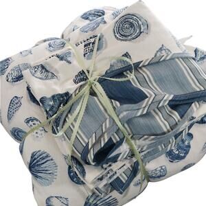 WAVERLY CLASSICS! CREAM & BLUES SEA/SHELLS PATTERN BEDSPREAD+ 2 WINDOW VALENCES!